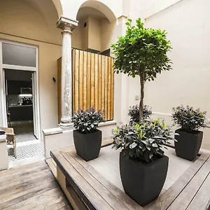 Casa de hóspedes Suitelifetrevi